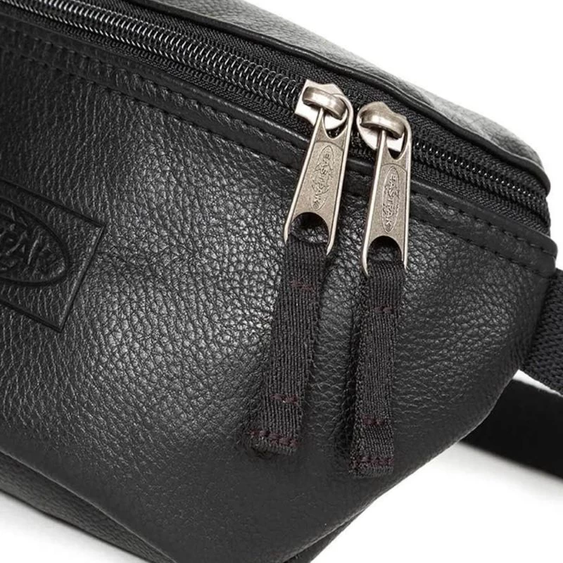 Eastpak Banane Springer 2 Litres Grained Black 5 Eastpak Banane Springer 2 Litres Grained Black – Image 5