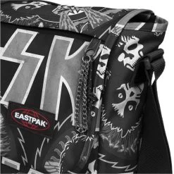 Eastpak Besace Delegate + 17 Pouces Kiss Grunge -Bagages Et Sacs besace delegate 17 pouces kiss grunge 2