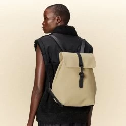 Rains Sac à Dos Bucket 30 Cm Sand -Bagages Et Sacs sac a dos bucket 30 cm sand 2