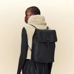 Rains Sac à Dos Rucksack 13" 42 Cm Black -Bagages Et Sacs sac a dos rucksack 13 42 cm black 2